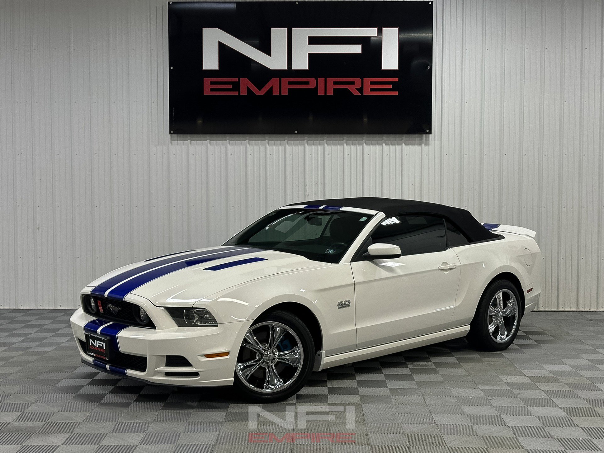 Used 2013 Ford Mustang GT Premium w/ Security Pkg image 2