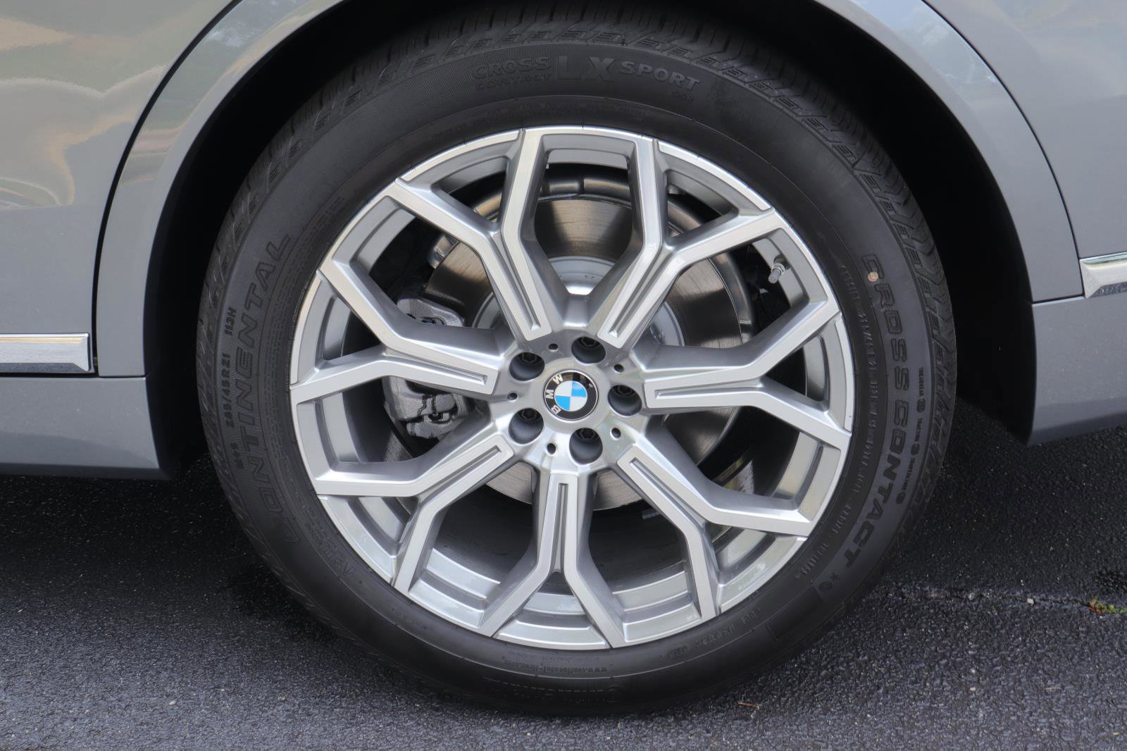 New 2026 BMW X7 xDrive40i w/ Premium Package image 46