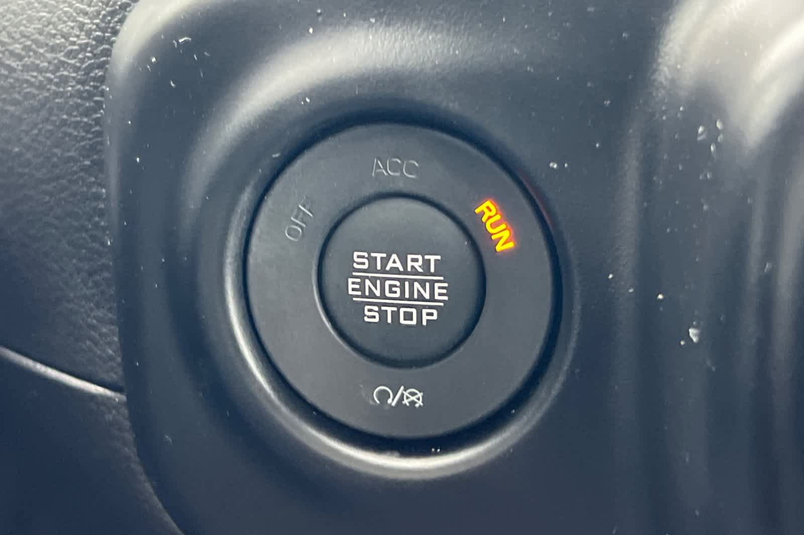 Used 2022 Jeep Wrangler Unlimited Sahara w/ Cold Weather Group AWD/4WD image 26