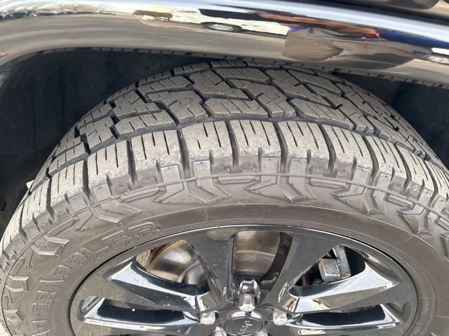 Used 2021 Jeep Grand Cherokee Laredo X image 27