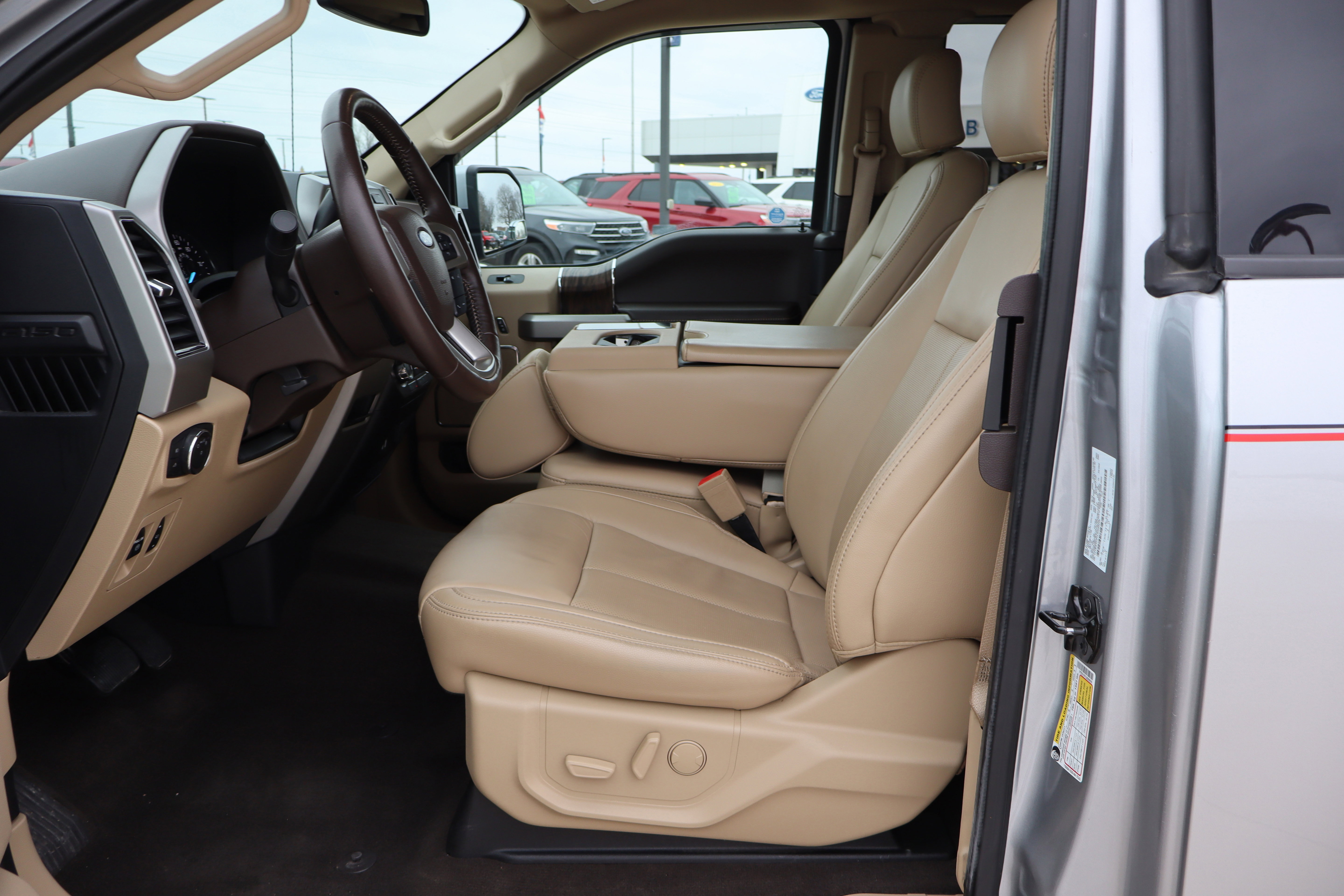 Used 2020 Ford F150 Lariat w/ Equipment Group 501A Mid image 10