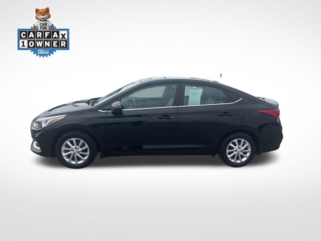 Used 2022 Hyundai Accent SEL FWD image 2