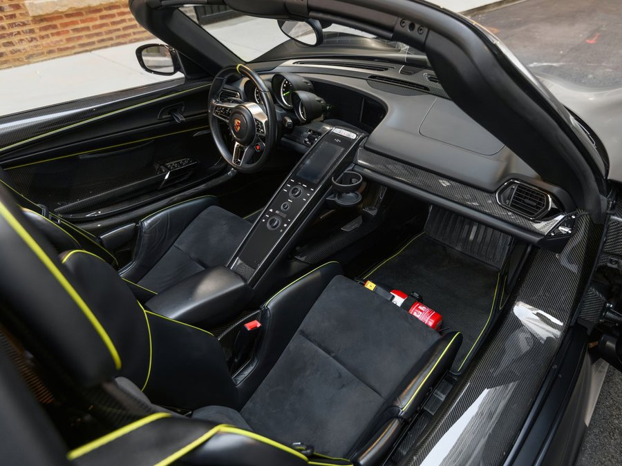 Used 2015 Porsche 918 Spyder AWD/4WD image 15