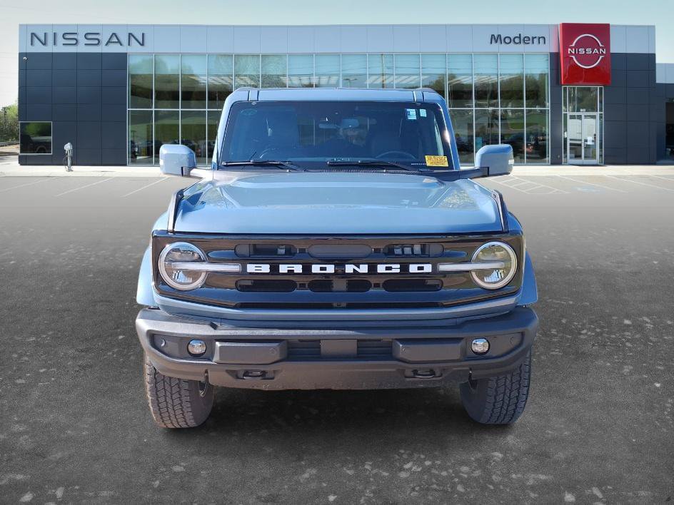 Used 2025 Ford Bronco Outer Banks AWD/4WD image 2