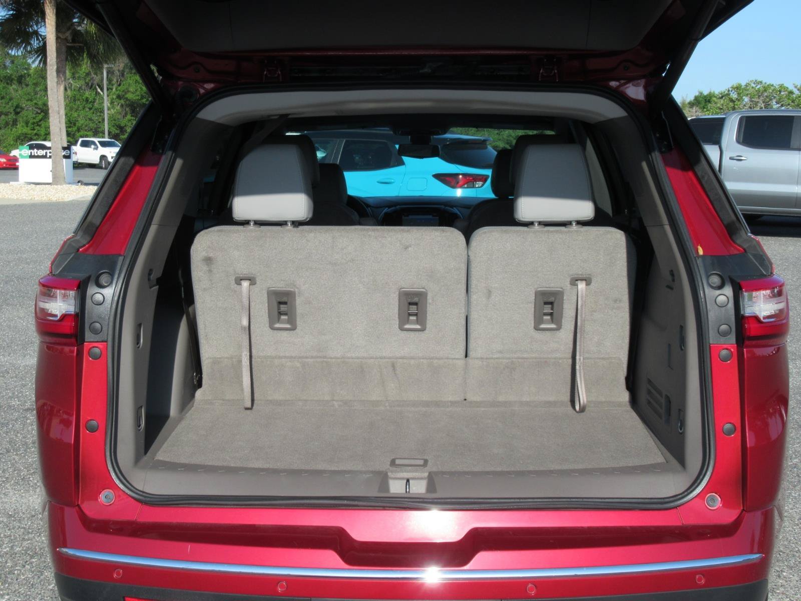 Used 2019 Chevrolet Traverse Premier w/ Driver Confidence II Package FWD image 38