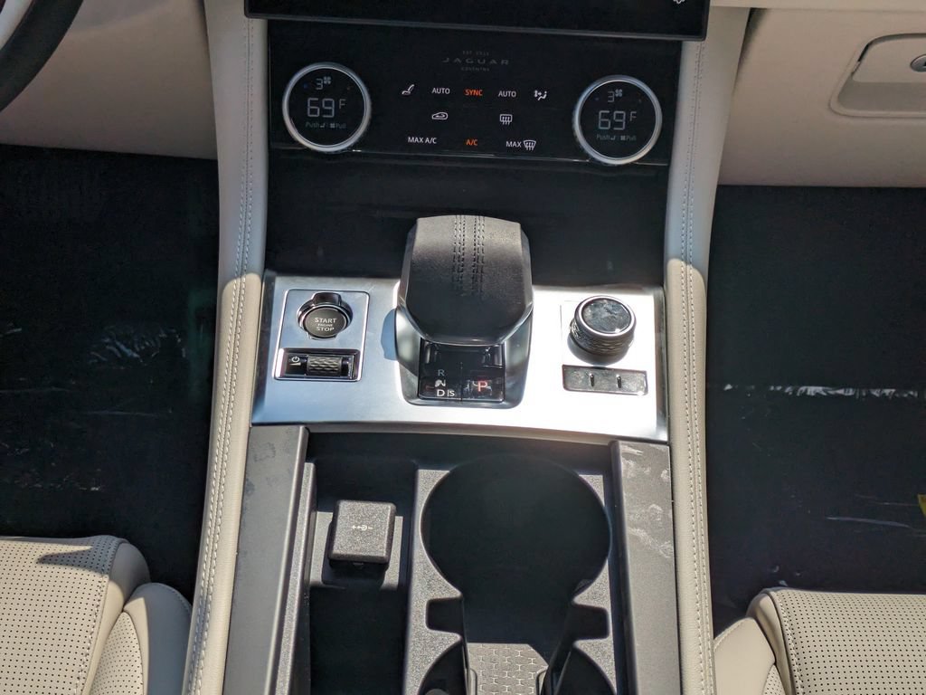 New 2026 Jaguar F-PACE R-Dynamic S AWD/4WD image 19