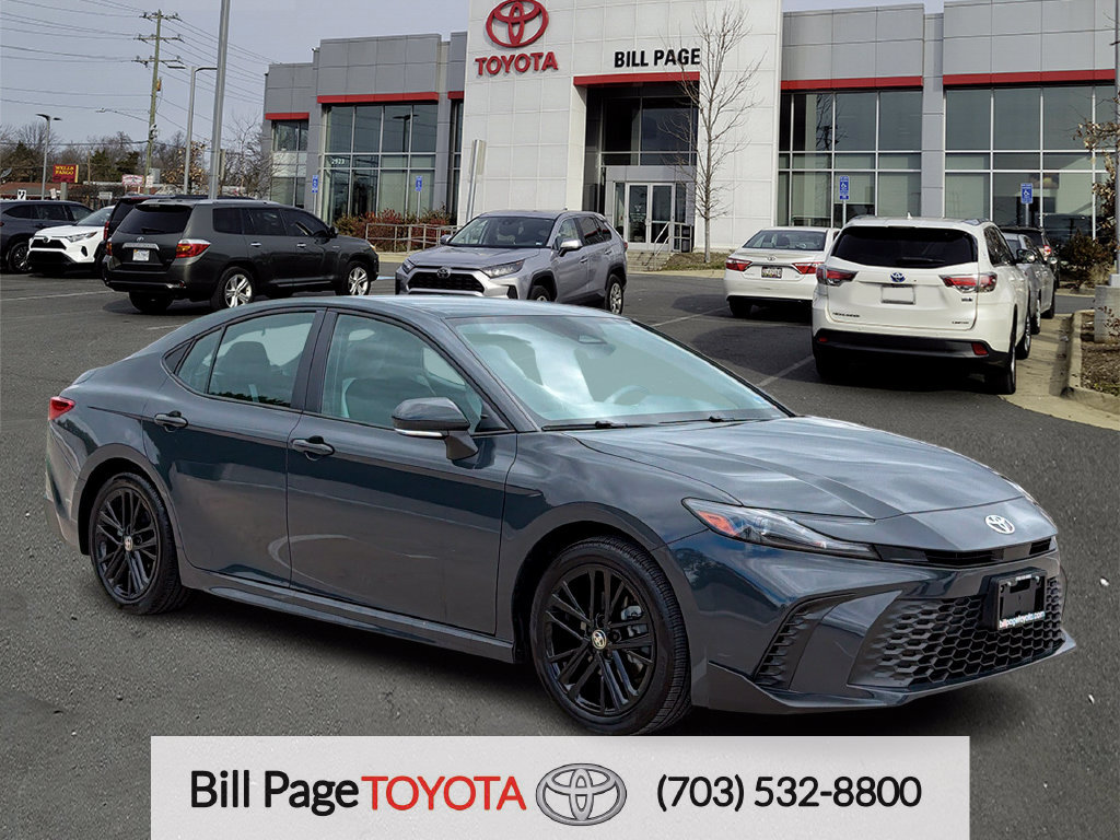 Used 2025 Toyota Camry SE w/ Convenience Package