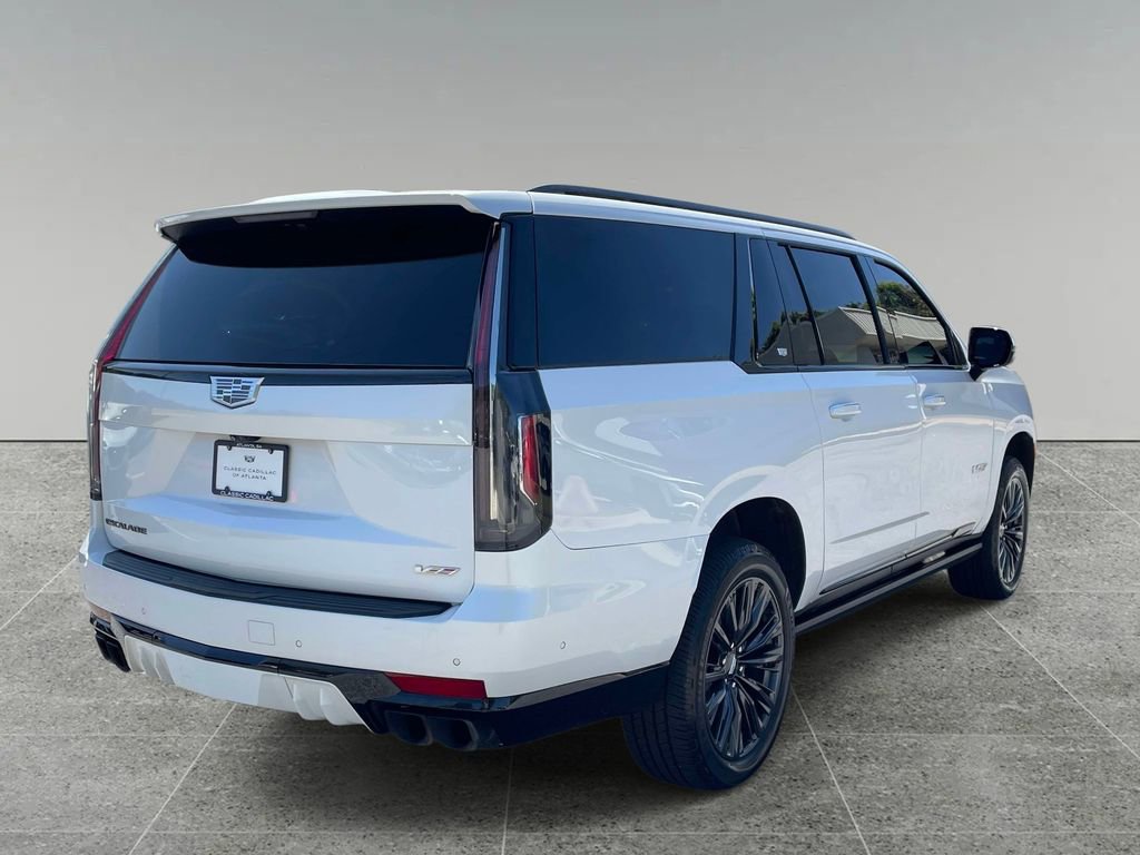 Used 2023 Cadillac Escalade ESV V w/ LPO, ONYX Package AWD/4WD image 5