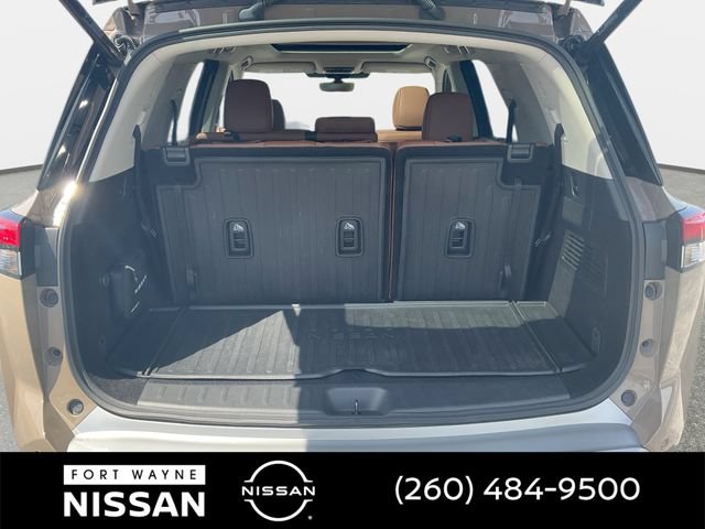 Certified 2025 Nissan Pathfinder Platinum w/ Cargo Package AWD/4WD image 37