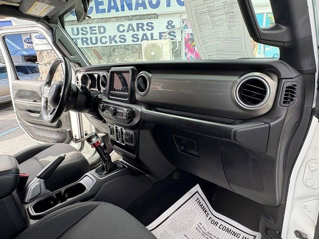 Used 2018 Jeep Wrangler Unlimited Sahara image 22