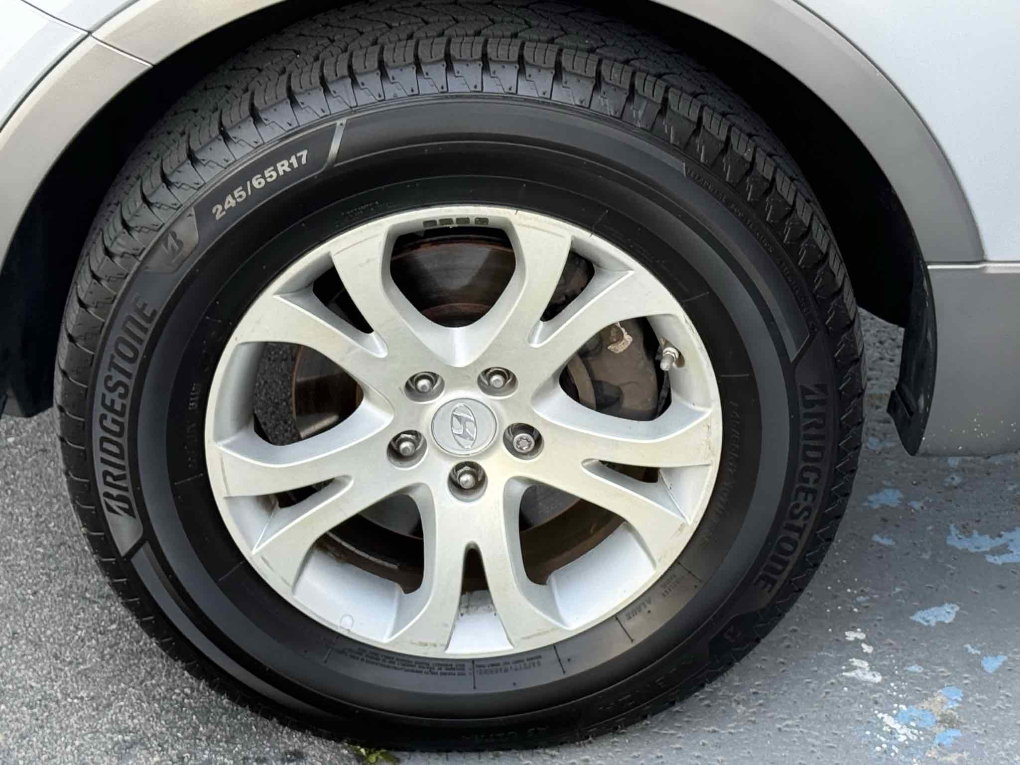 Used 2009 Hyundai Veracruz GLS image 18