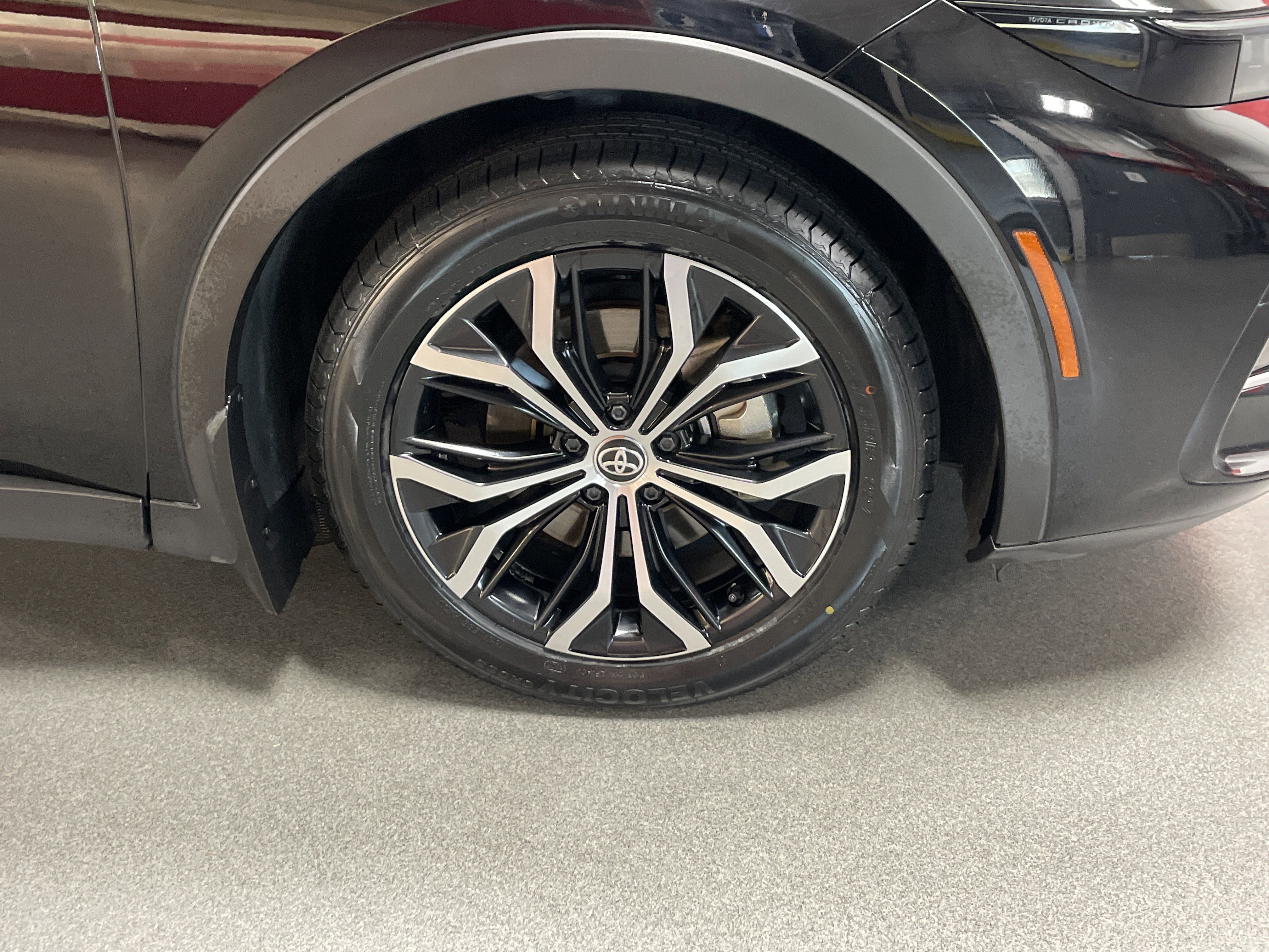 Used 2024 Toyota Crown Limited image 13