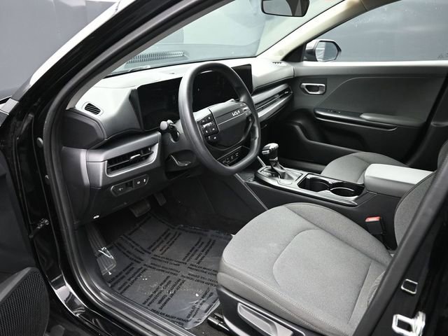 Used 2025 Kia K4 LXS image 14