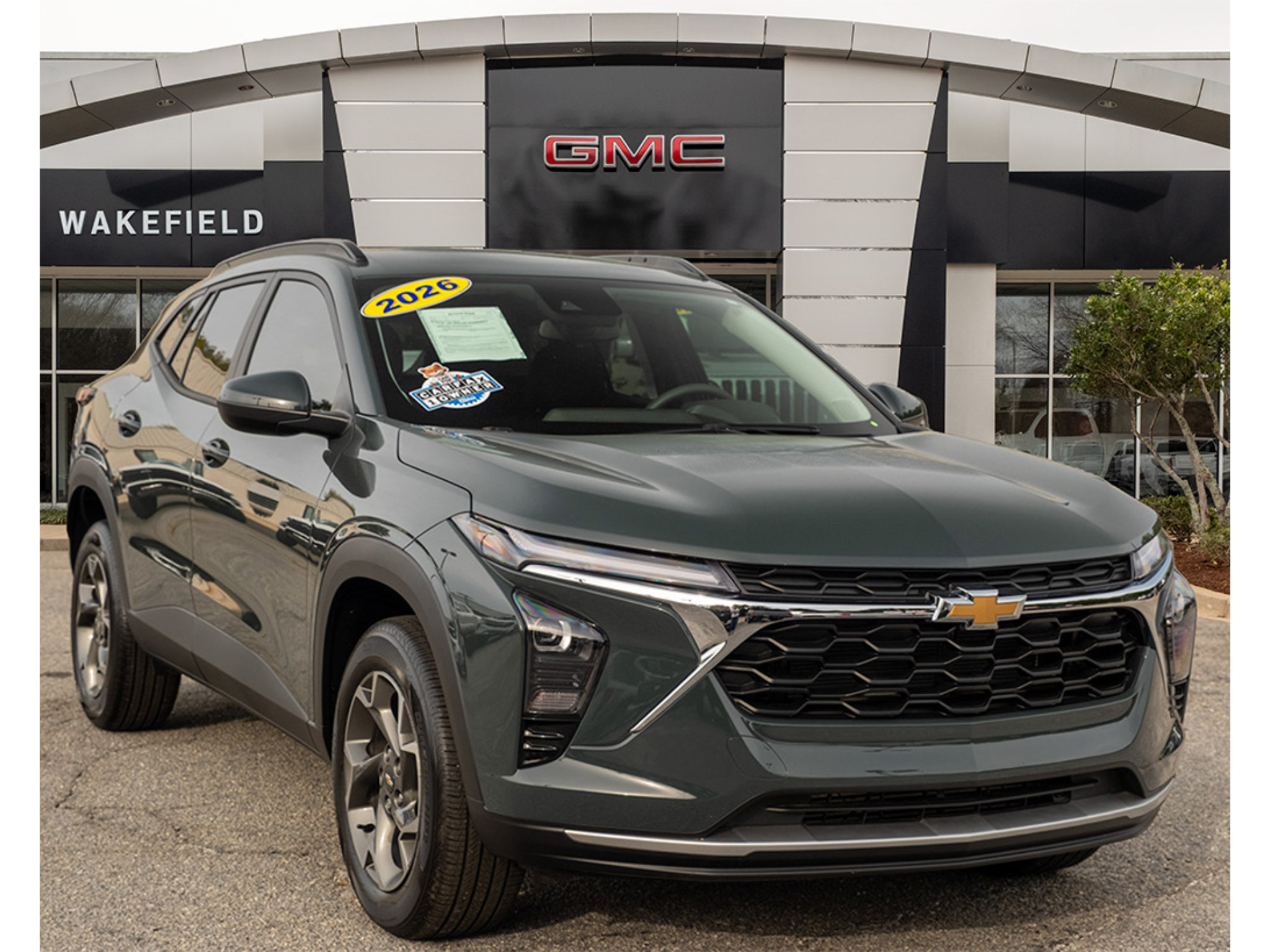 Used 2026 Chevrolet Trax LT FWD image 1