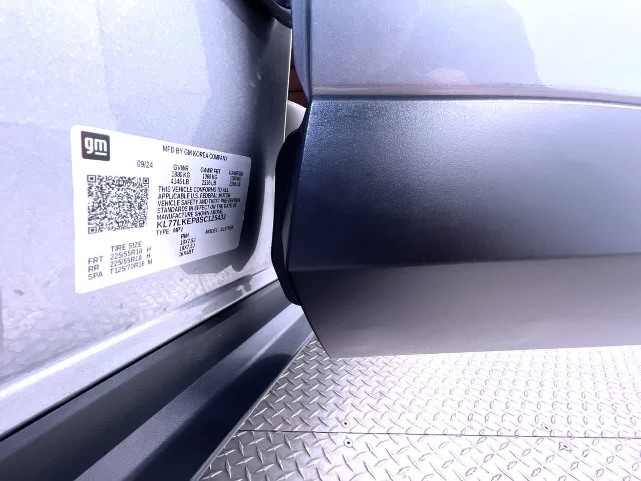 Used 2025 Chevrolet Trax ACTIV w/ Sunroof Package FWD image 41