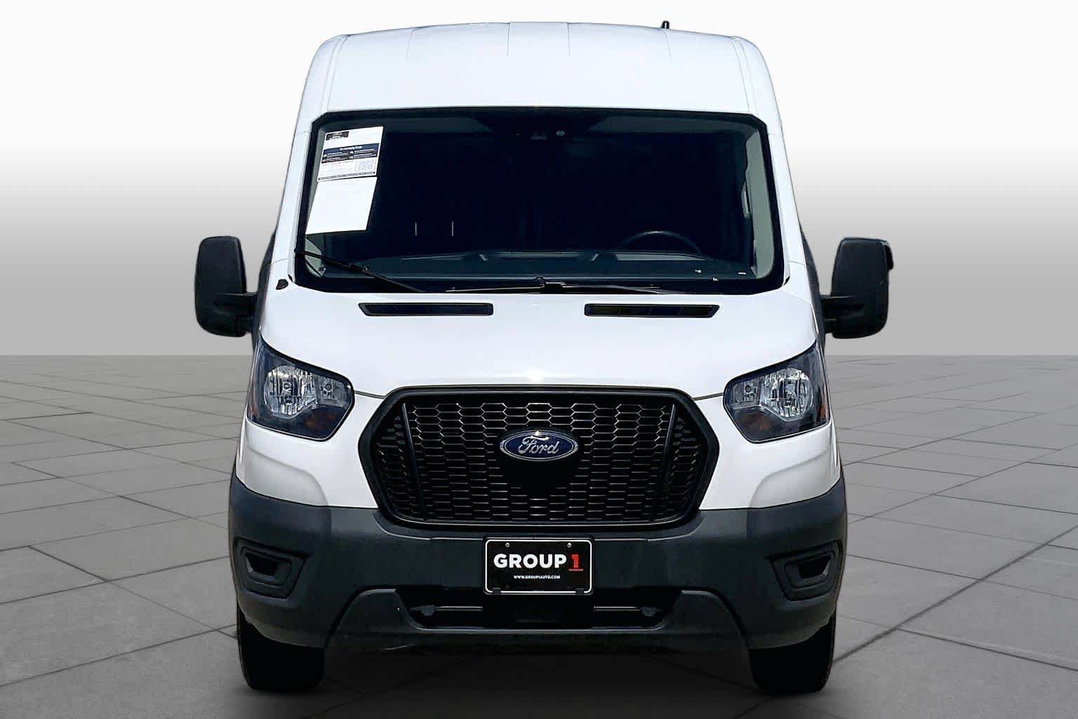 Used 2024 Ford Transit 250 148 Medium Roof RWD image 4