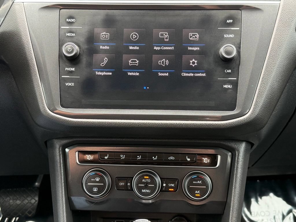 Used 2020 Volkswagen Tiguan SE FWD image 35