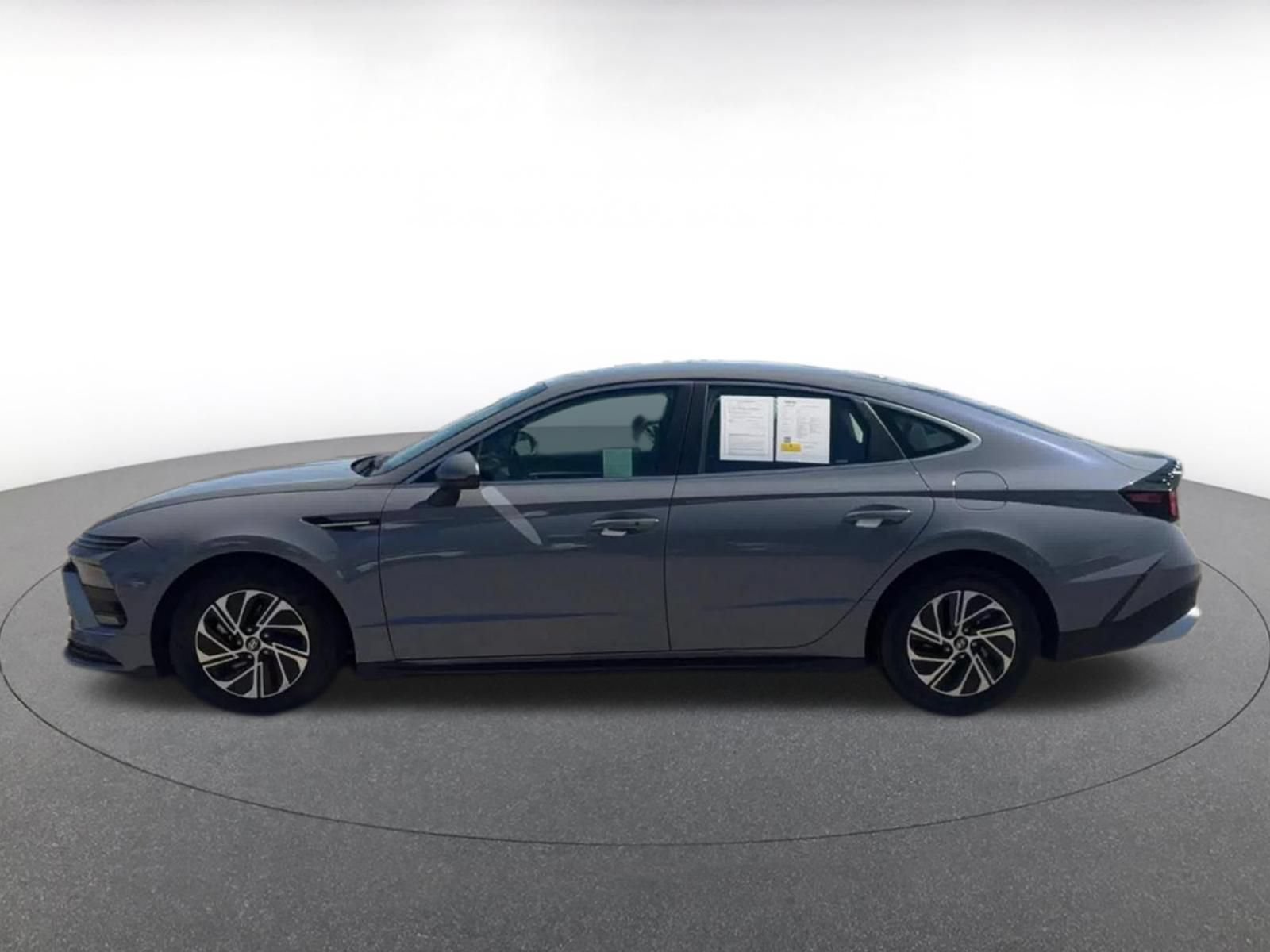 Used 2026 Hyundai Sonata Blue FWD image 9