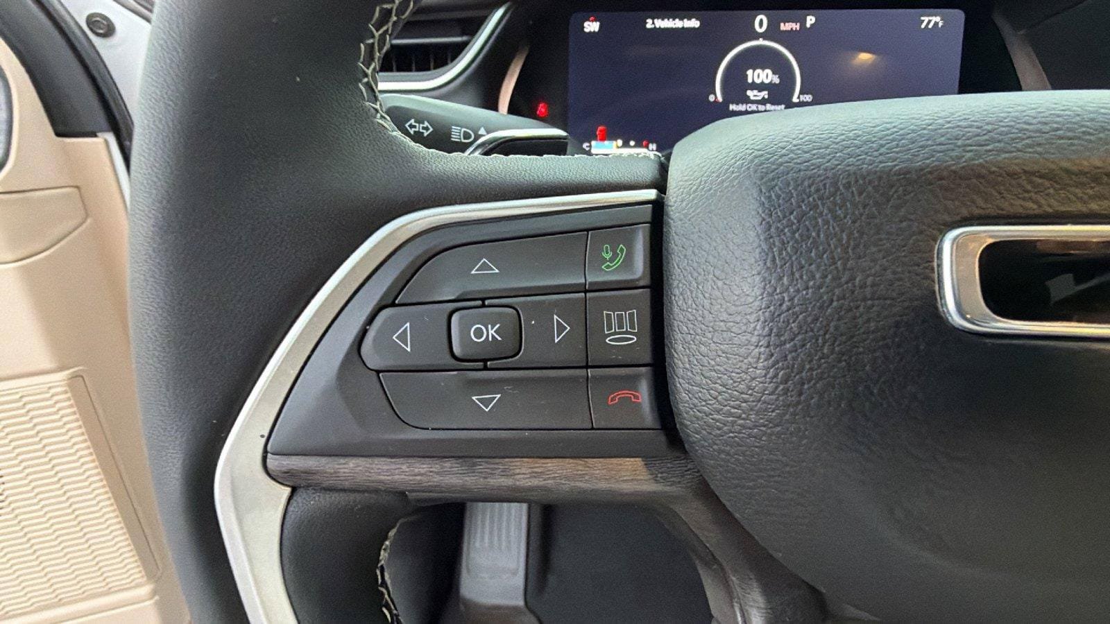 Used 2023 Jeep Grand Cherokee Limited AWD/4WD image 27