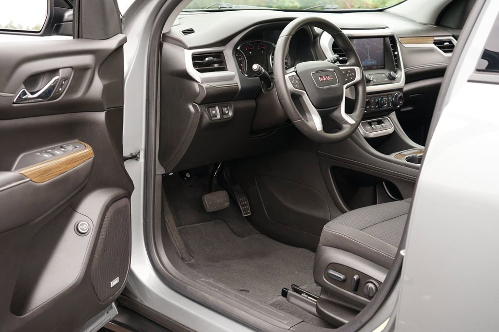 Used 2023 GMC Acadia SLE w/ Driver Convenience Package AWD/4WD image 13