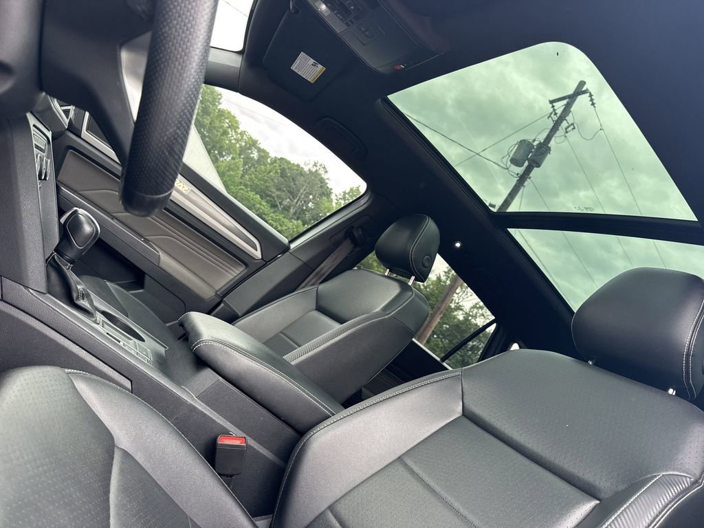 Used 2021 Volkswagen Atlas Cross Sport SE FWD image 32