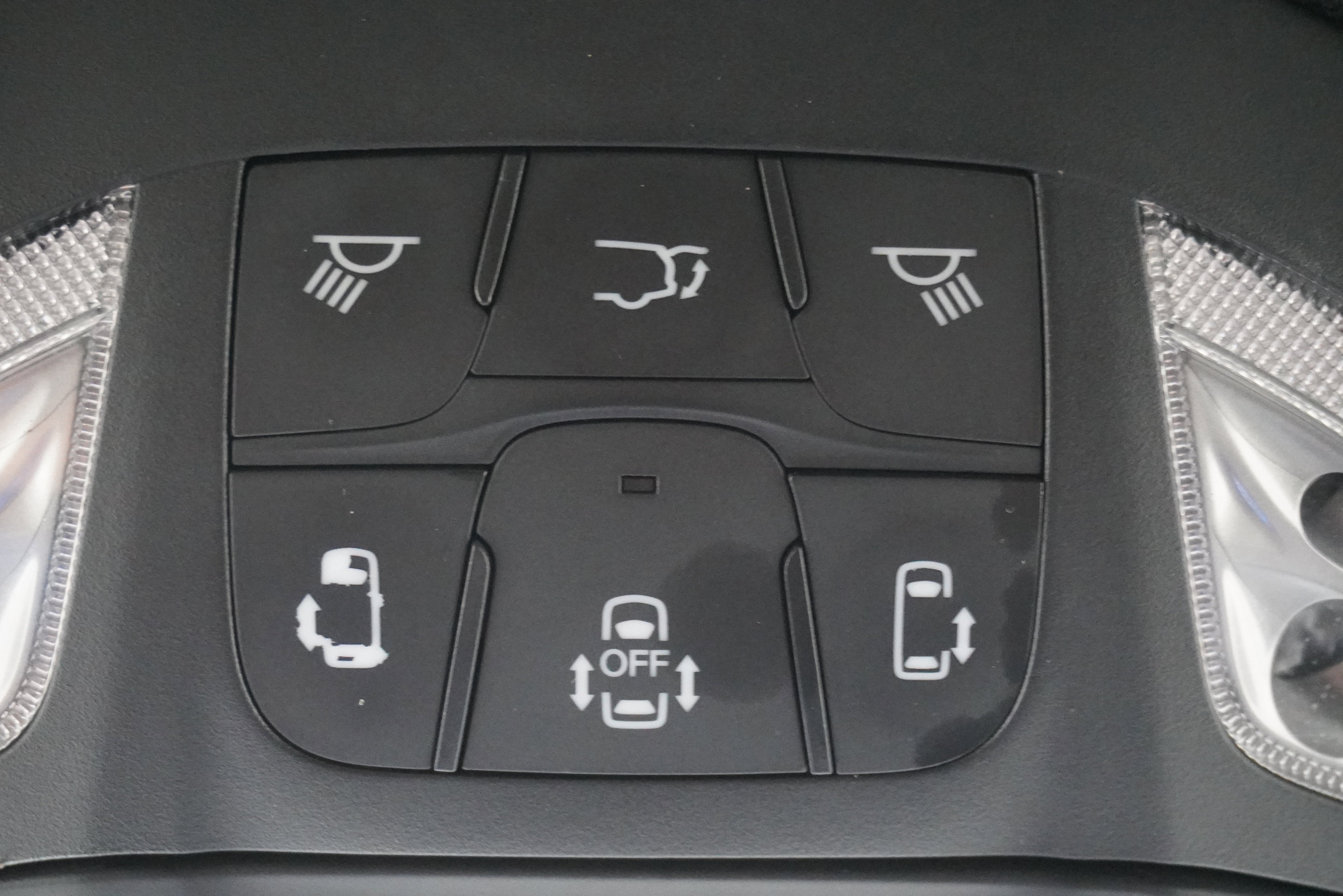 Used 2020 Chrysler Pacifica Touring-L Plus image 24