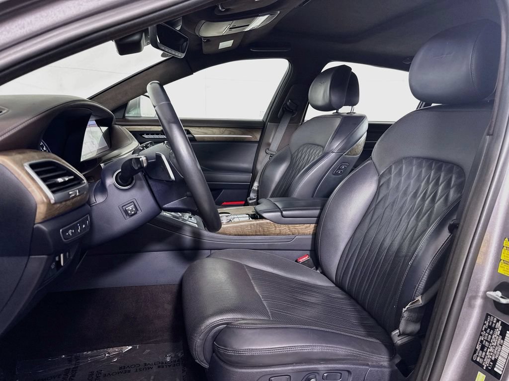 Used 2020 Genesis G90 3.3T Premium RWD image 28