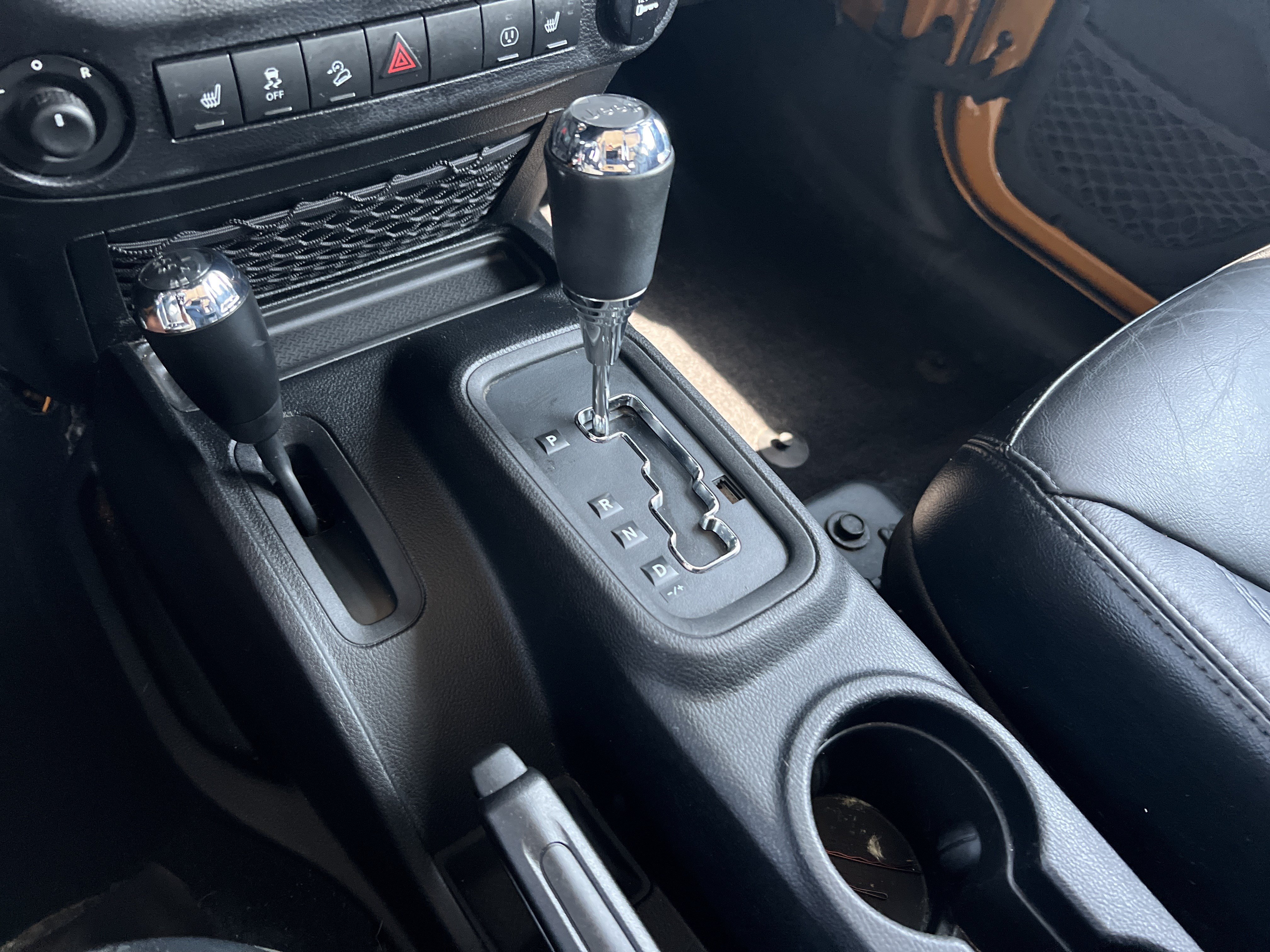 Used 2014 Jeep Wrangler Unlimited Sahara AWD/4WD image 26