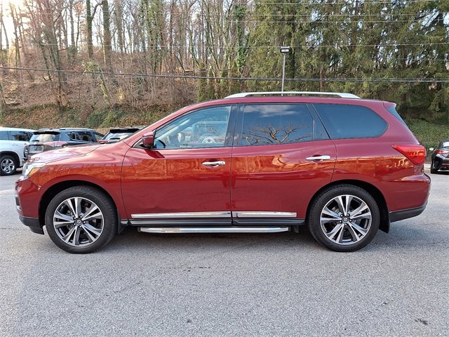 Used 2019 Nissan Pathfinder Platinum w/ Cargo Package image 5