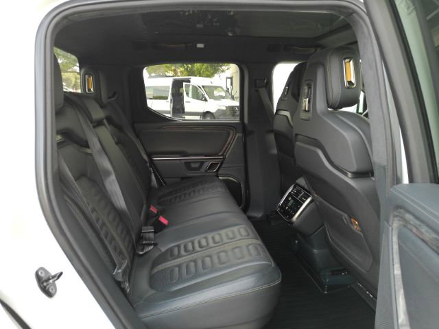 Used 2022 Rivian R1T Adventure AWD/4WD image 28