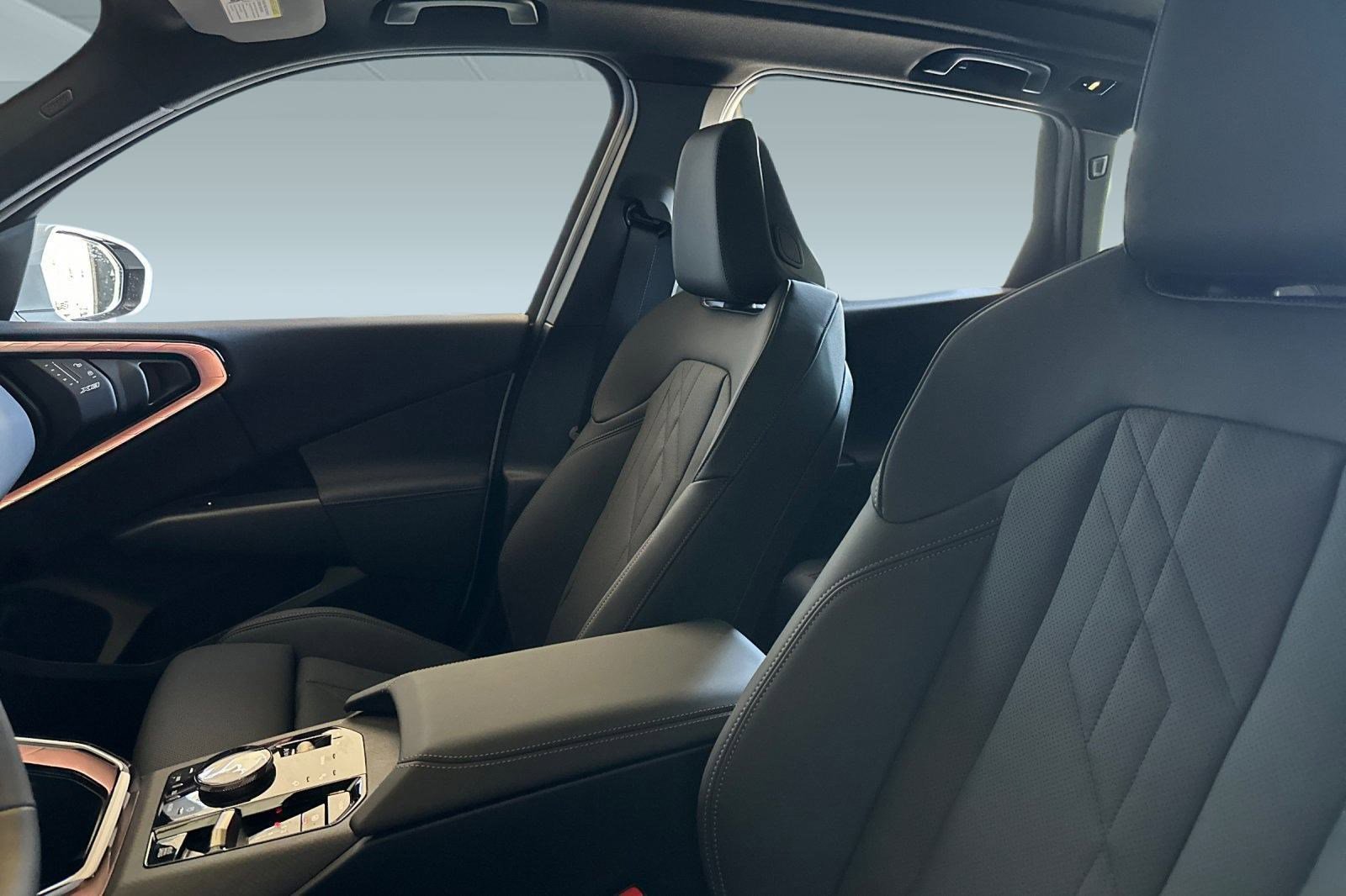 Used 2025 BMW X3 xDrive30i w/ Convenience Package image 17