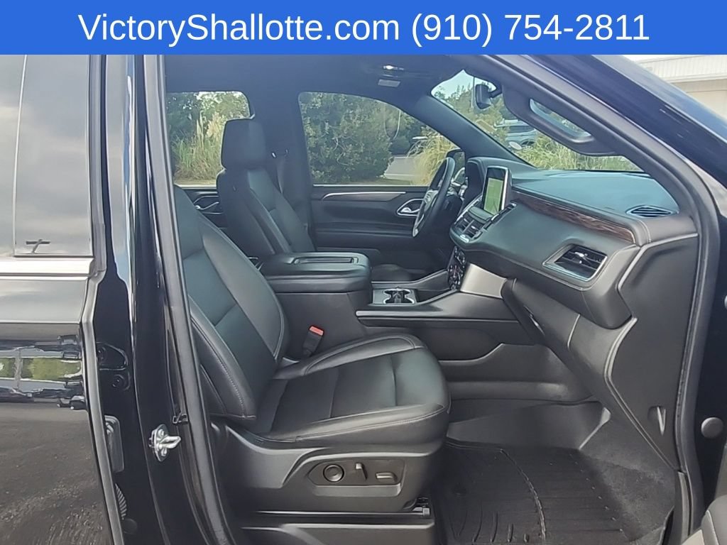 Used 2022 Chevrolet Suburban LT w/ LT Signature Plus Package AWD/4WD image 40