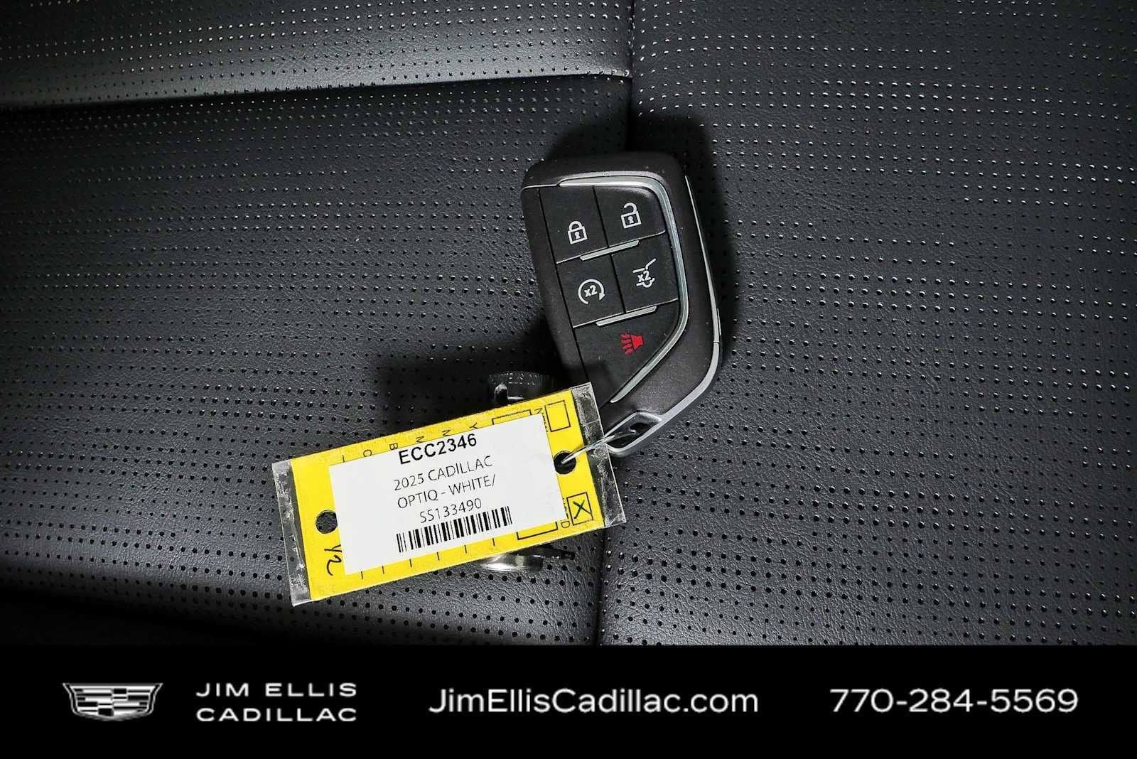 Certified 2025 Cadillac Optiq Luxury 2 w/ LPO, Floor Liner Package AWD/4WD image 25