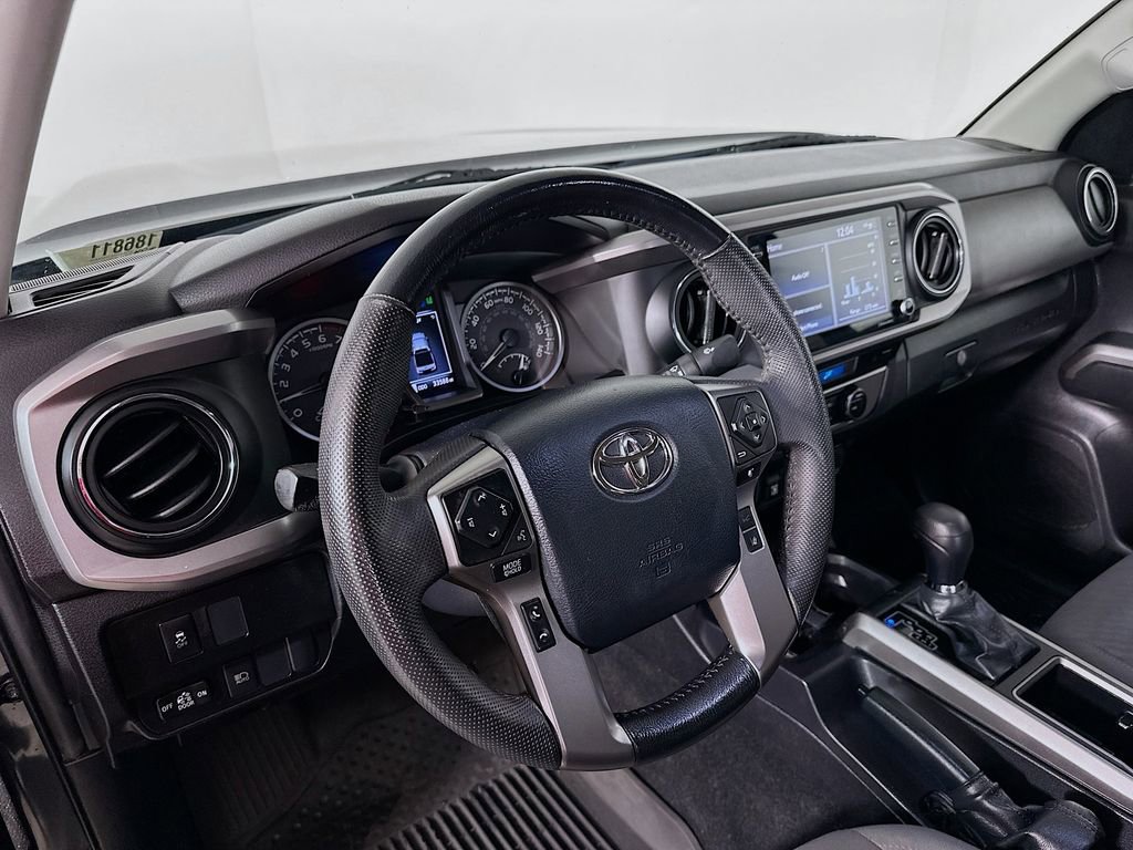 Used 2023 Toyota Tacoma SR5 w/ Technology Package image 10