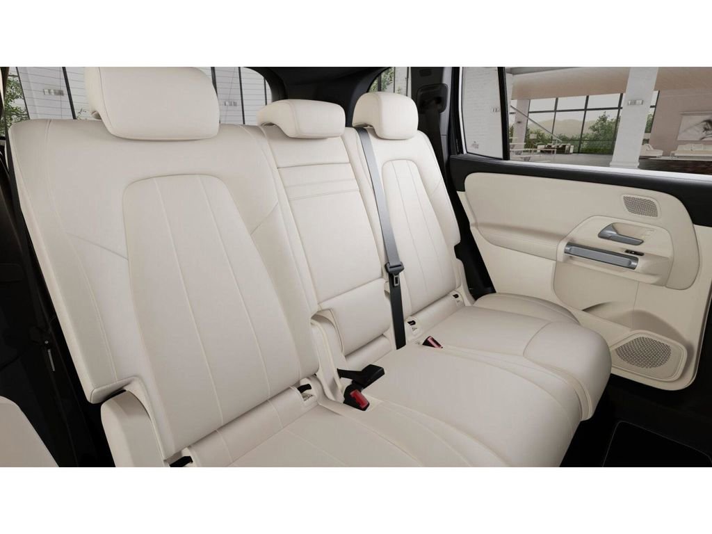 New 2026 Mercedes-Benz GLB 250 4MATIC image 5