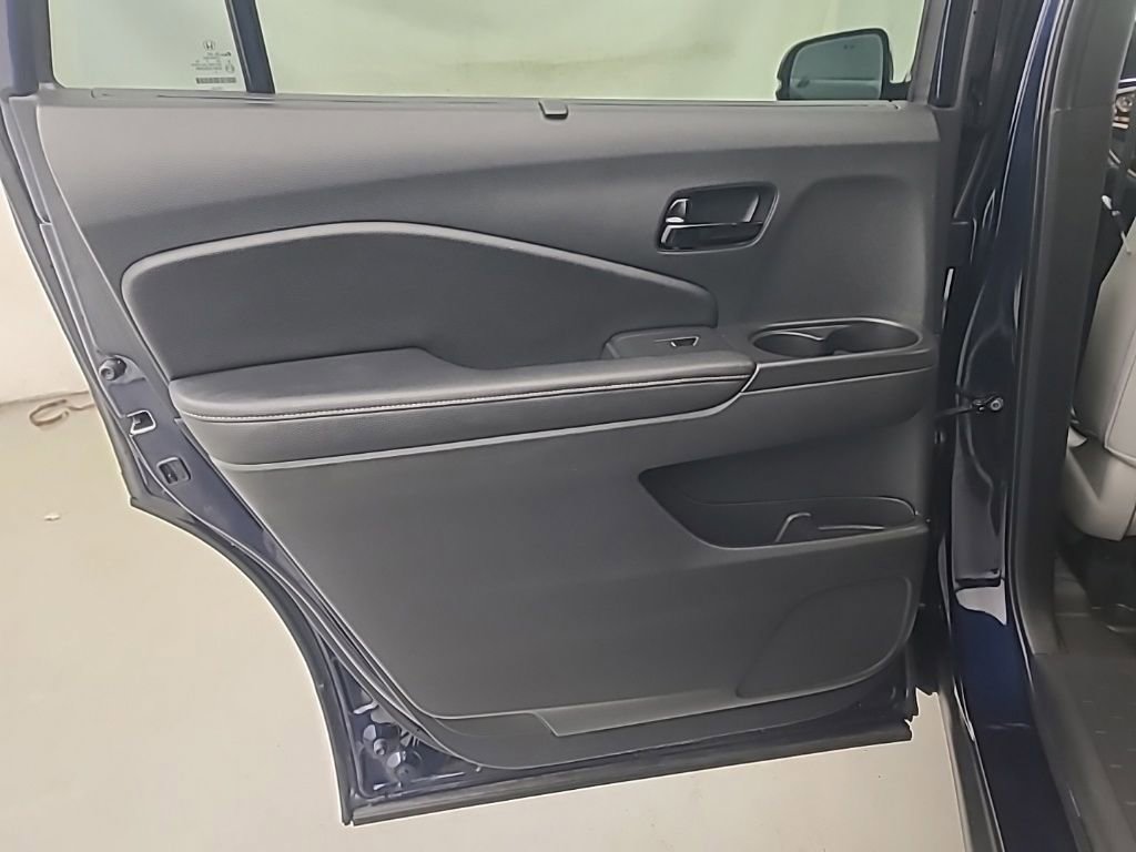 Used 2023 Honda Passport Elite image 18