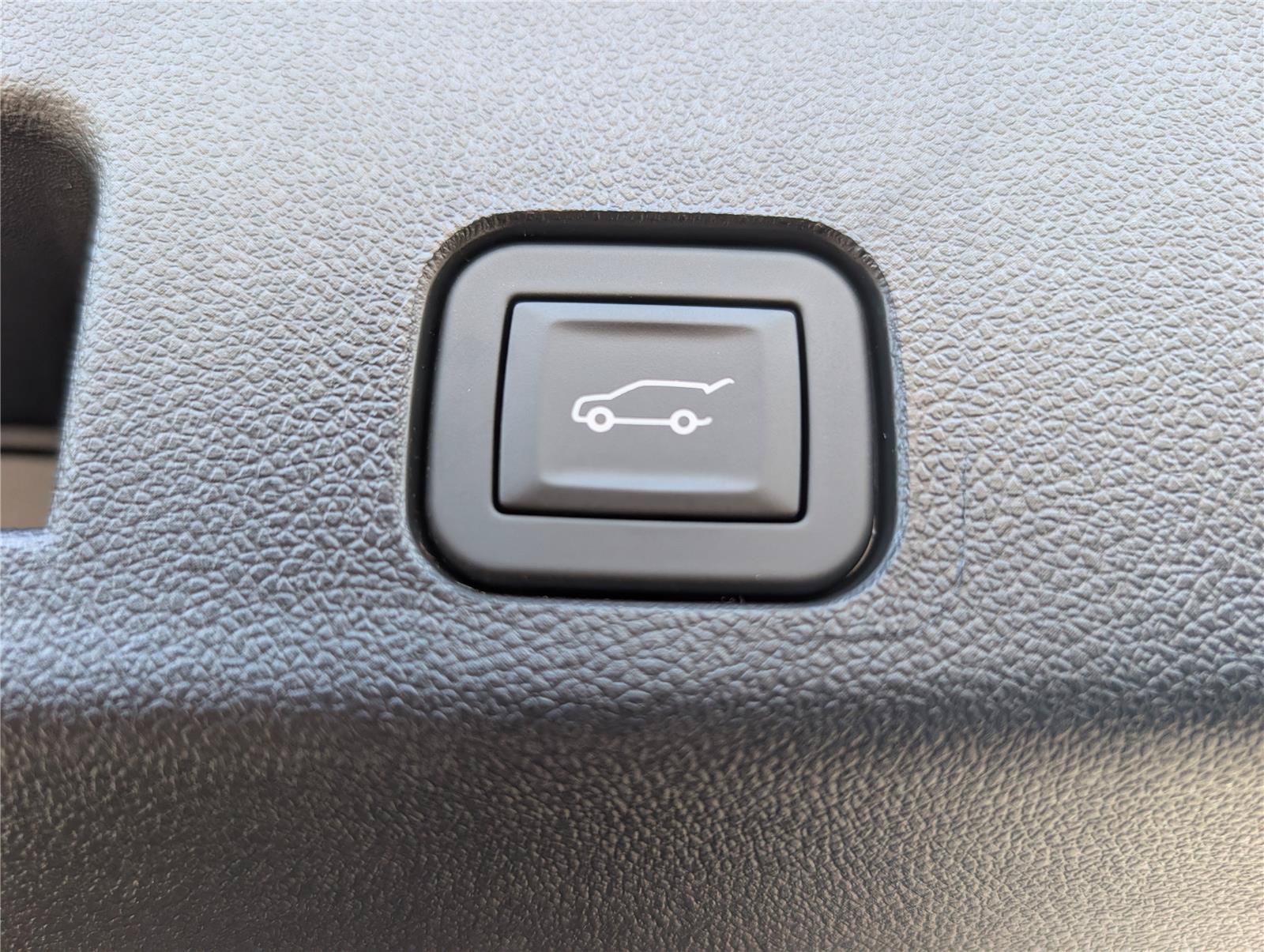 New 2027 Chevrolet Traverse Z71 w/ Driver Confidence Package AWD/4WD image 11