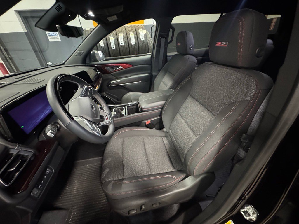 Certified 2024 Chevrolet Traverse Z71 w/ Enhanced Driving Package image 19