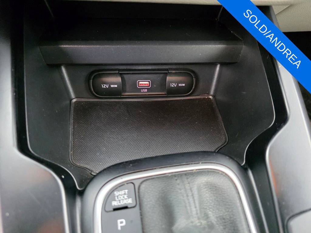 Used 2021 Kia Soul LX FWD image 22