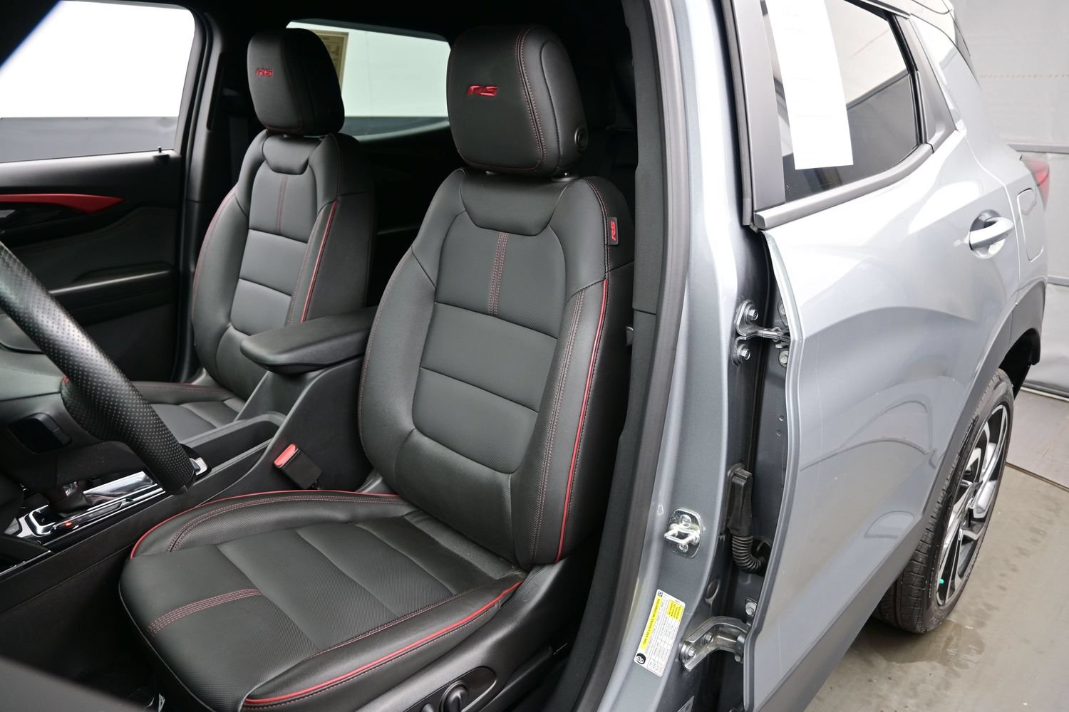 Used 2026 Chevrolet TrailBlazer RS w/ Convenience Package AWD/4WD image 15