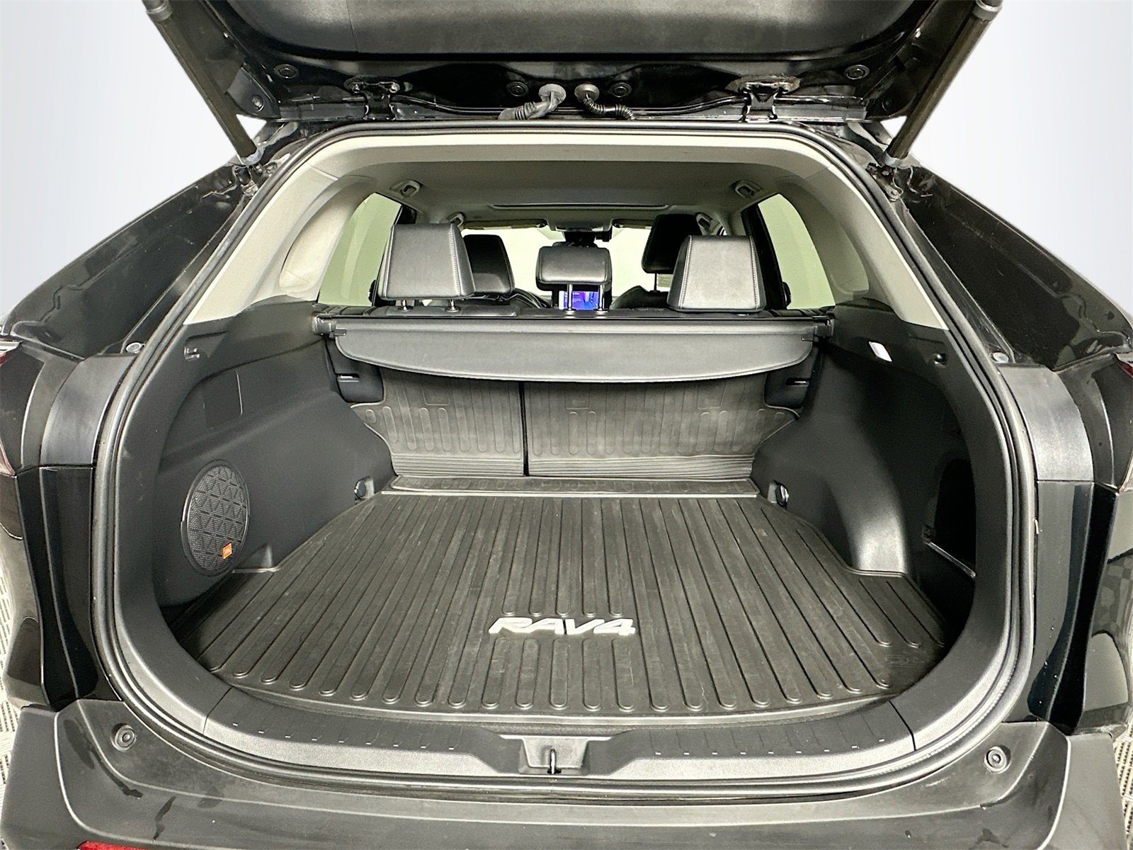 Certified 2023 Toyota RAV4 XLE Premium image 28