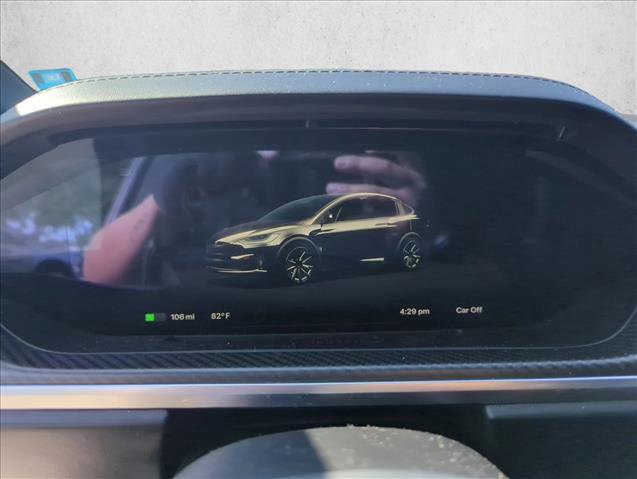 Used 2022 Tesla Model X Plaid image 7