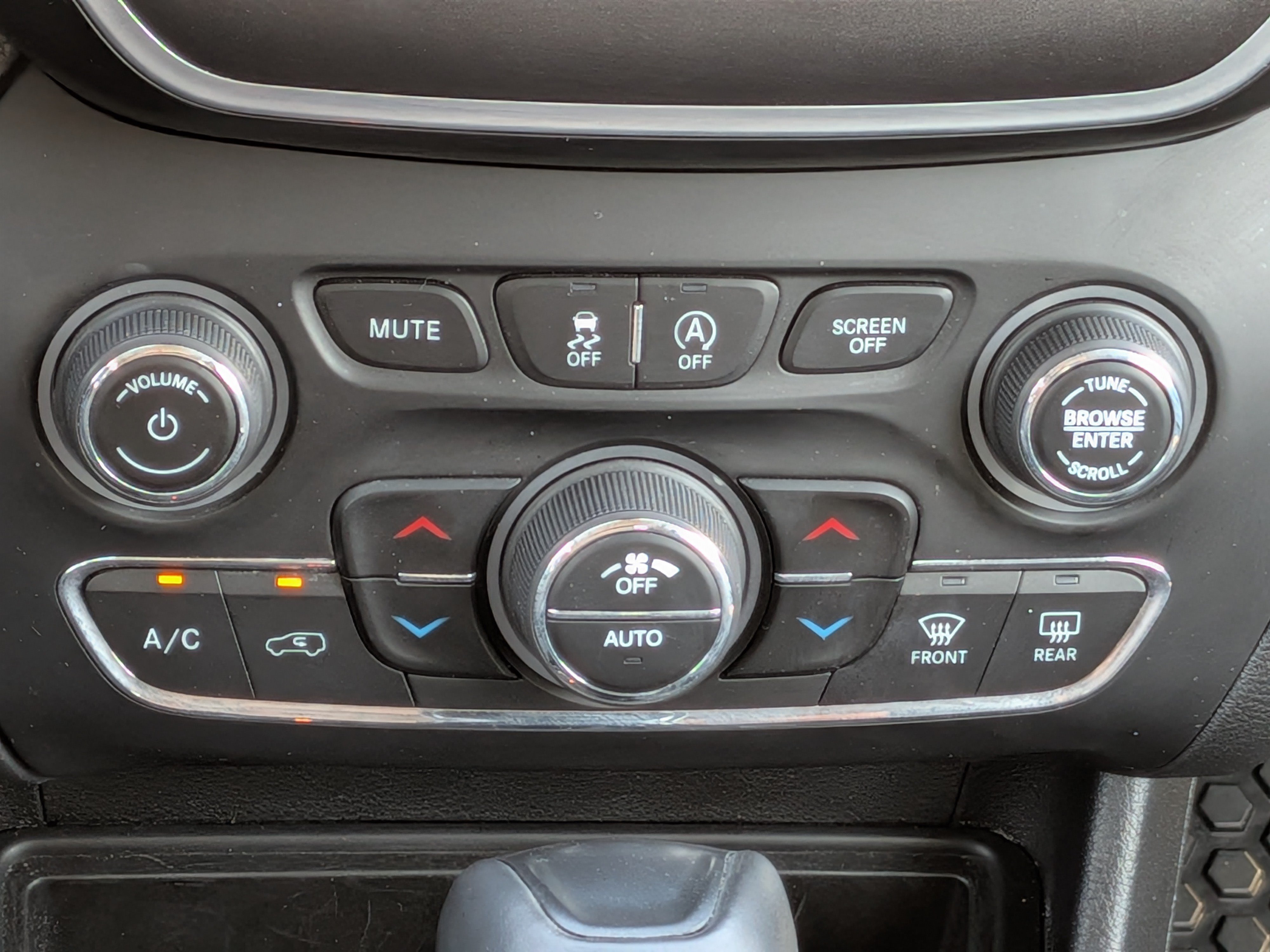 Used 2021 Jeep Cherokee Trailhawk w/ Sun, Sound & Nav Group AWD/4WD image 20