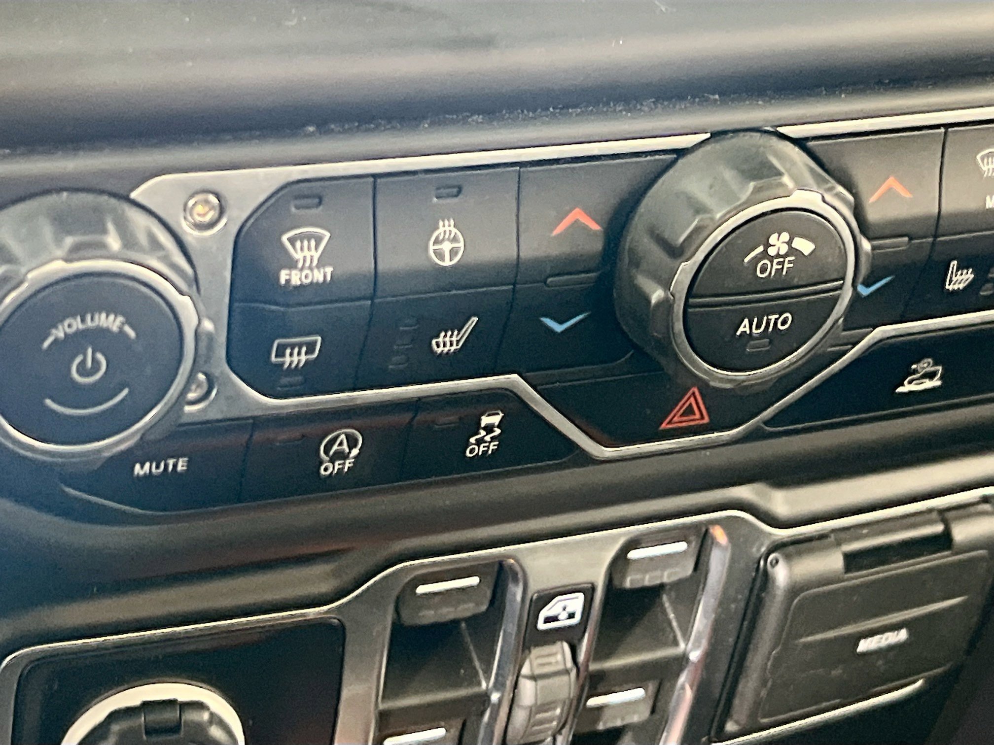 Used 2022 Jeep Gladiator Sport image 20