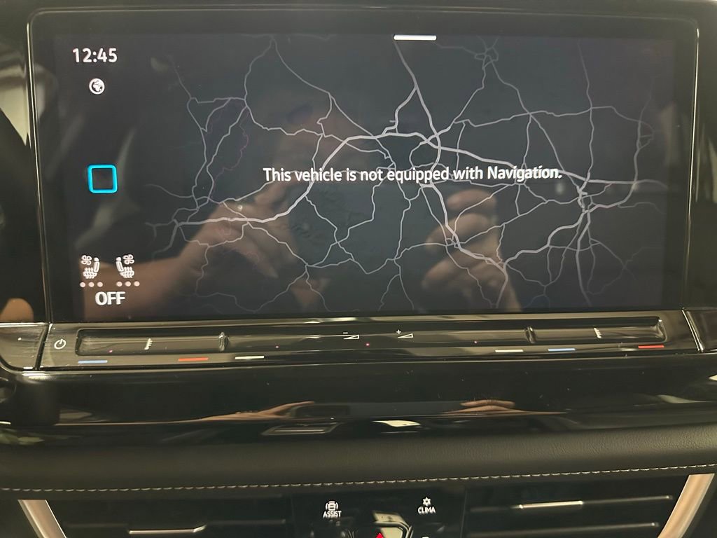 Used 2025 Volkswagen Atlas Cross Sport SE image 30