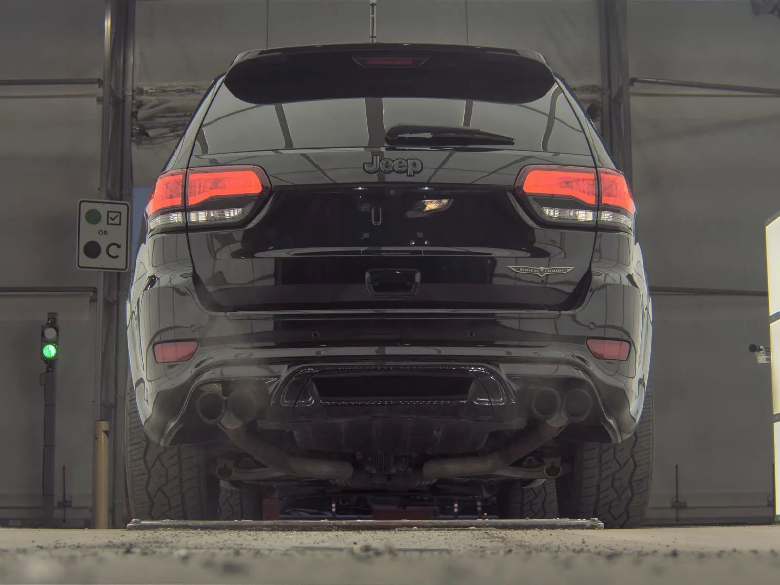 Used 2018 Jeep Grand Cherokee Trackhawk image 4