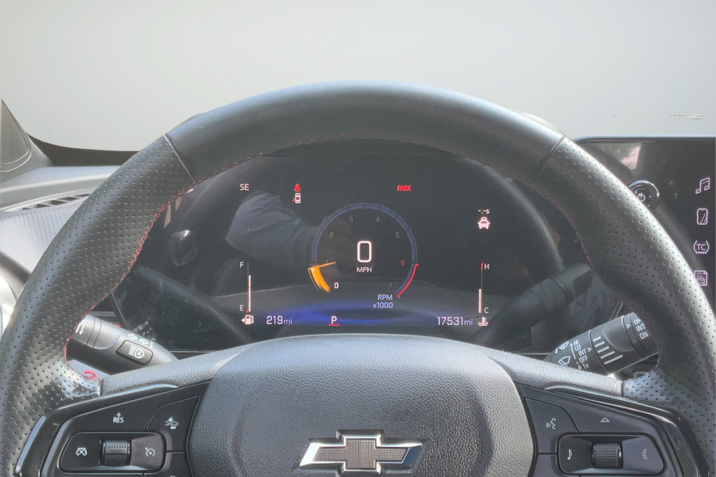 Used 2024 Chevrolet Trax RS FWD image 13