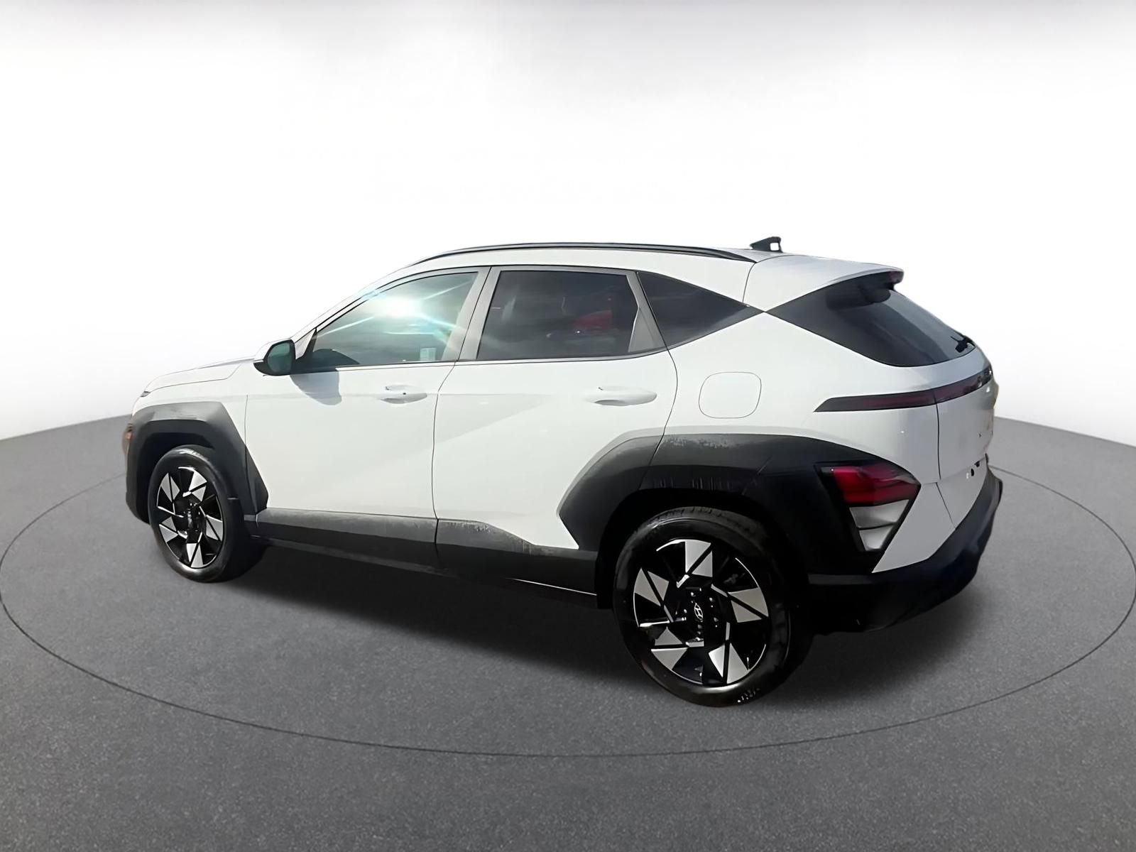 Used 2025 Hyundai Kona SEL image 10