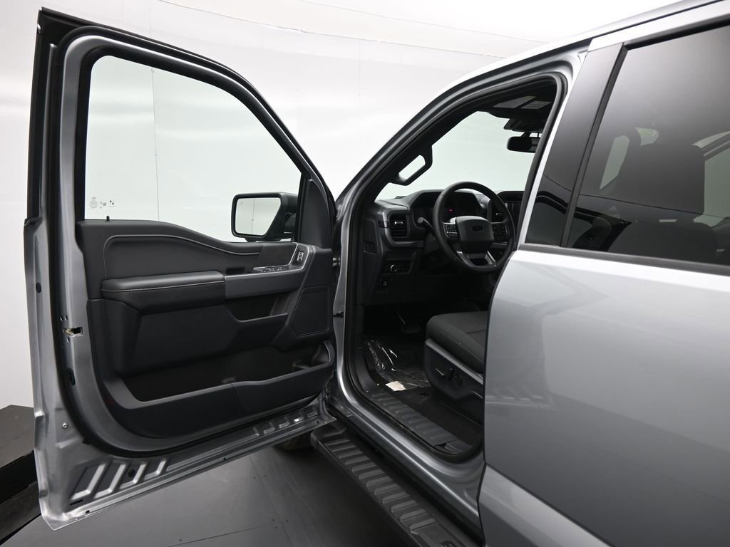 New 2025 Ford F150 XLT w/ Equipment Group 302A MID image 8