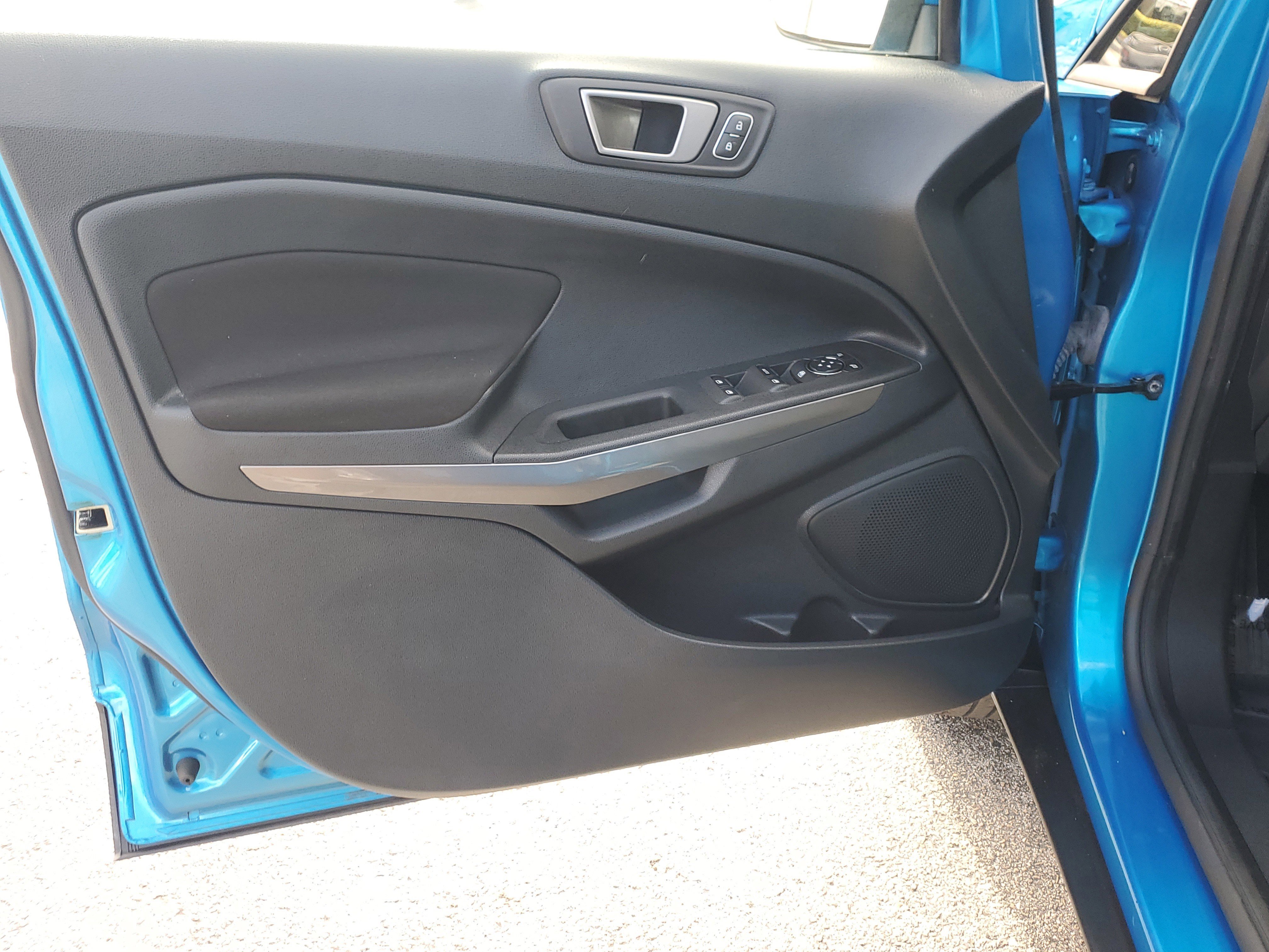 Certified 2020 Ford EcoSport SE image 19